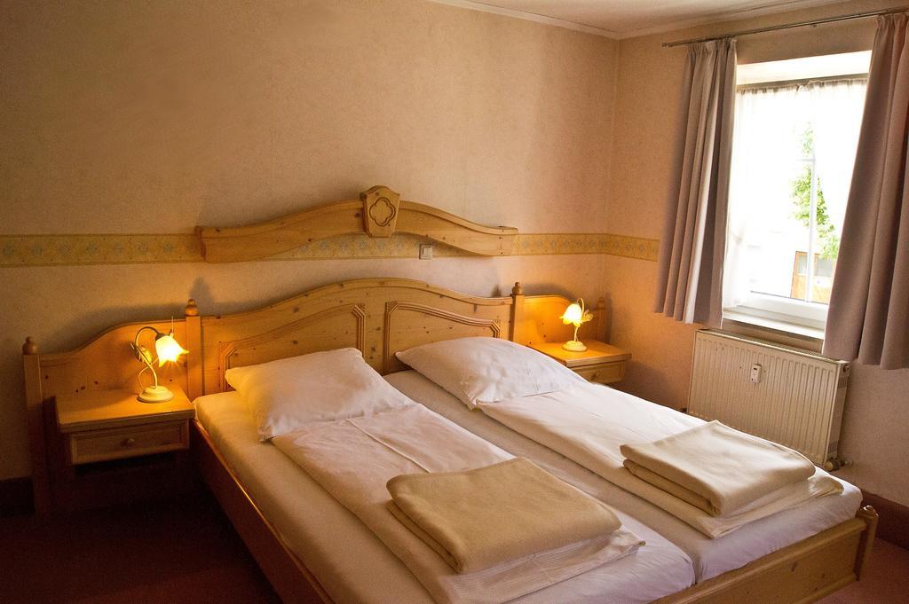 Hotel Garni Promenade Weissenhorn Exterior photo